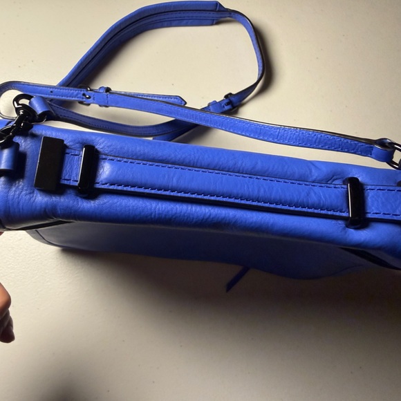 NWOT Rebecca Minkoff Bright Blue Leather Flap Crossbody Bag Clip Dust Bag - Picture 10 of 11